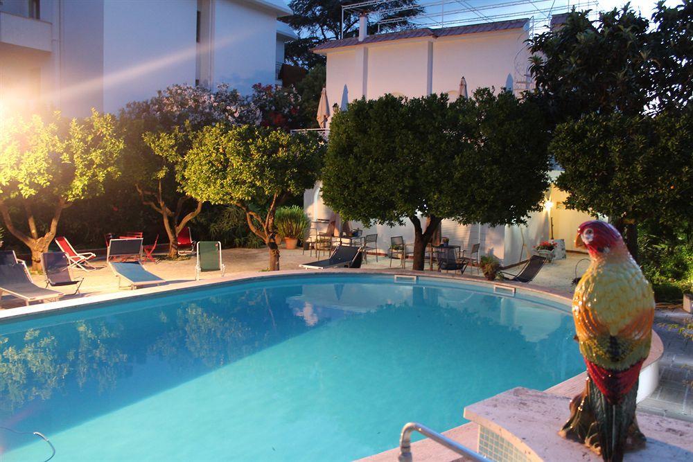Villa Sorrento Resort Meta Exterior foto